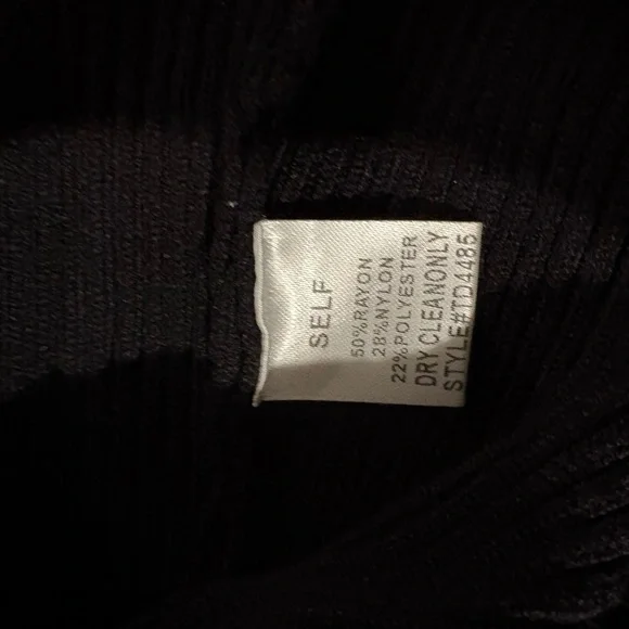 Elegant Black Long Sleeve Dress - Picture 6 of 6